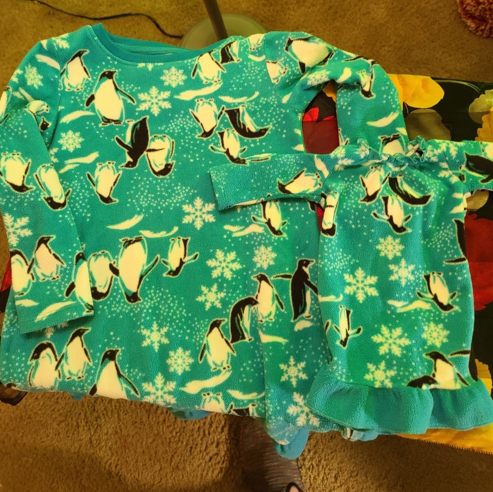 3T toddler pj's
